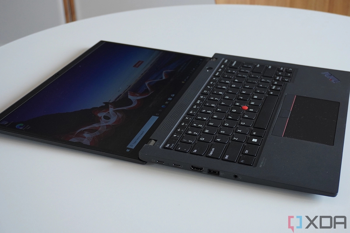 Lenovo-ThinkPad-T14s-Gen-3-1_爱奇艺.jpg Lenovo-ThinkPad-T14s-Gen-3-1_爱奇艺.jpg